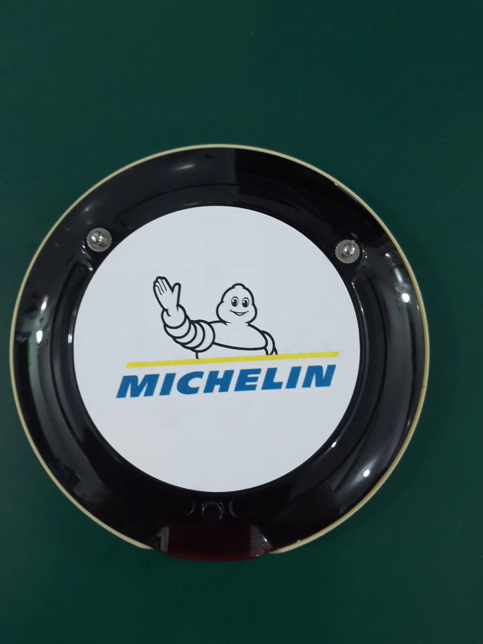 Bipeur client BuzzEet-QM personnalisé au logo Michelin